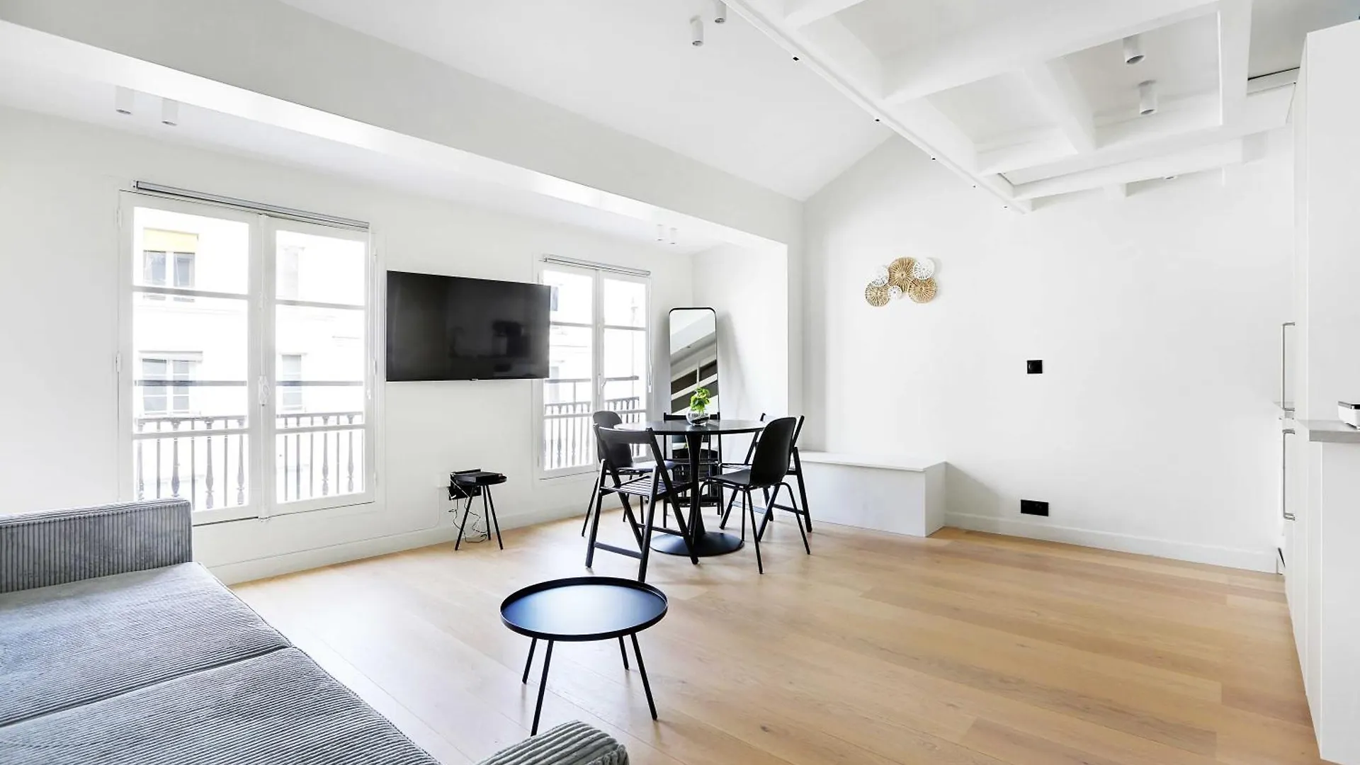Apartment Charming Air-Conditioned Apt For A Cosy Atmosphere Paris